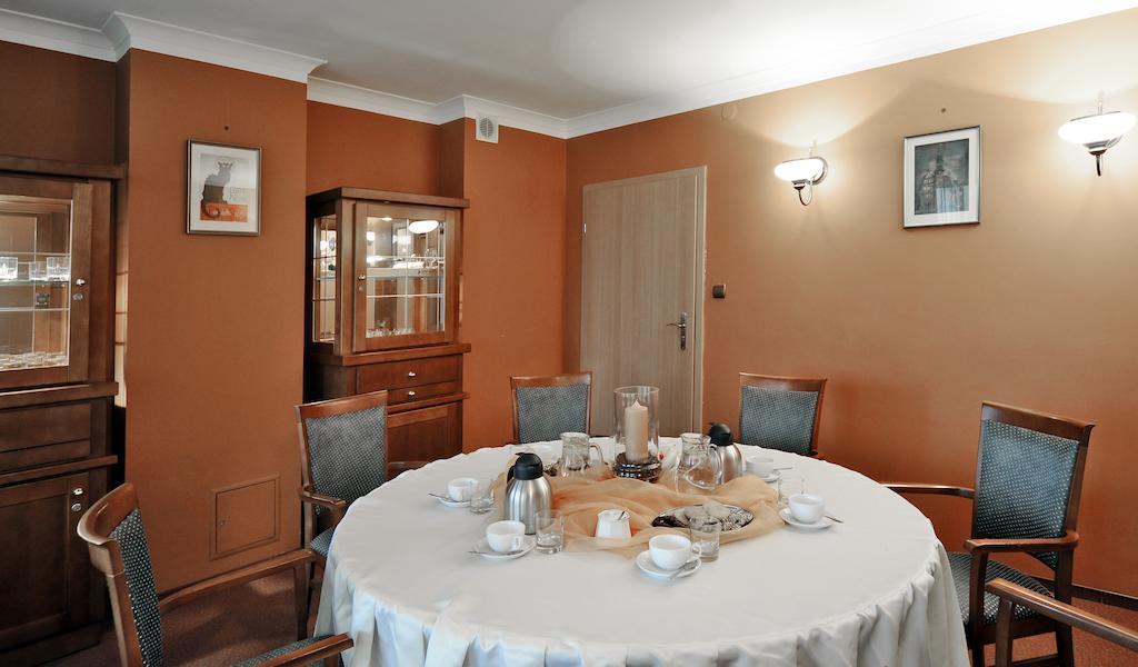 Hotel Sypniewo Margonin Exterior photo